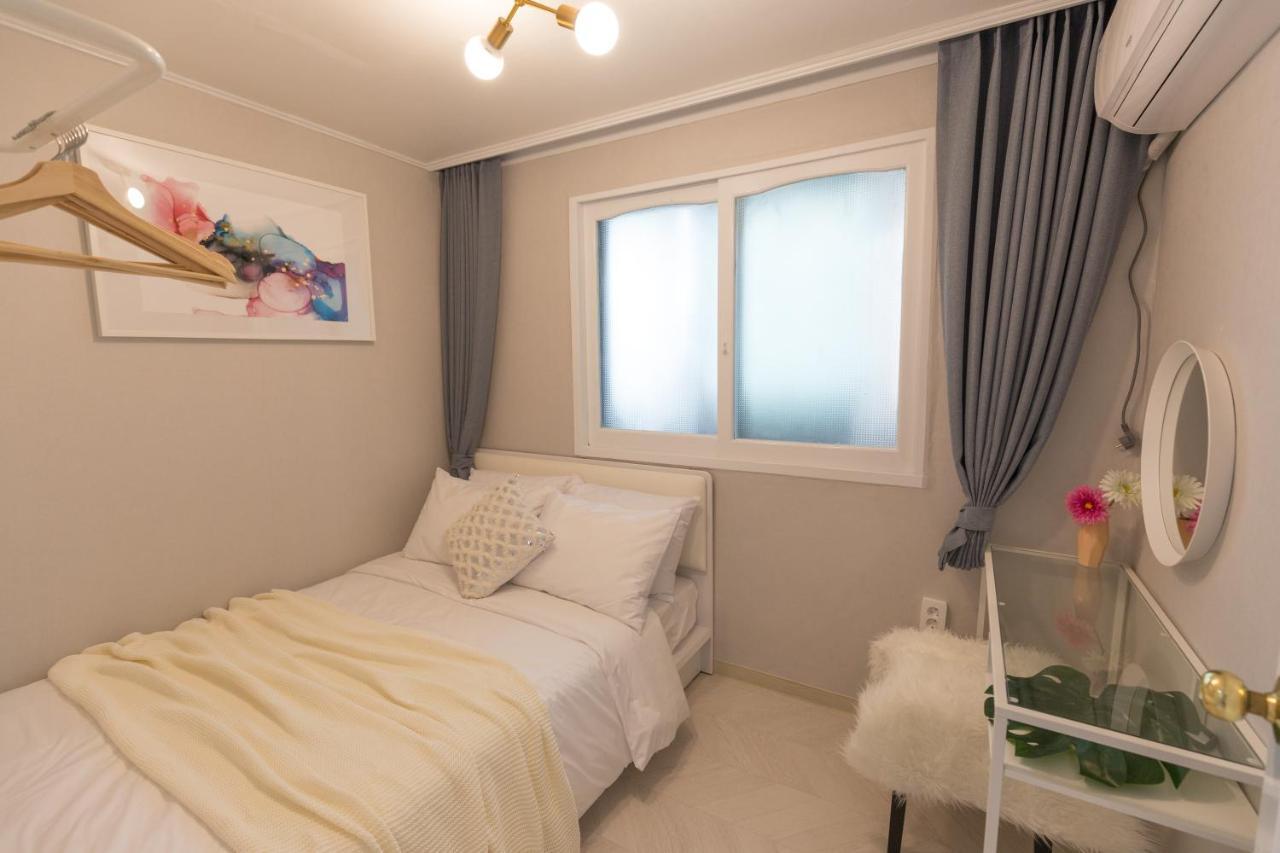 Lovely House Hongdae *